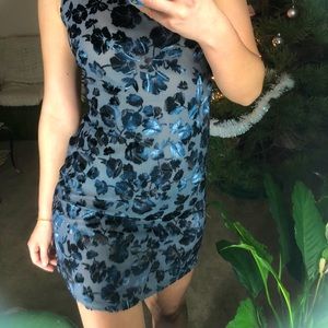 Beautiful vintage dress(the print is everything)😍